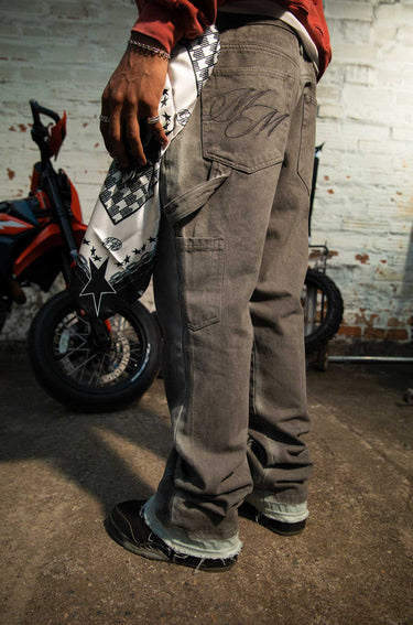 Jean-Flare-Gris-Culturewise-MNY-MKRS